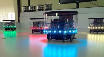 Mixed Reality based Simulation Platform for Swarm Robotic